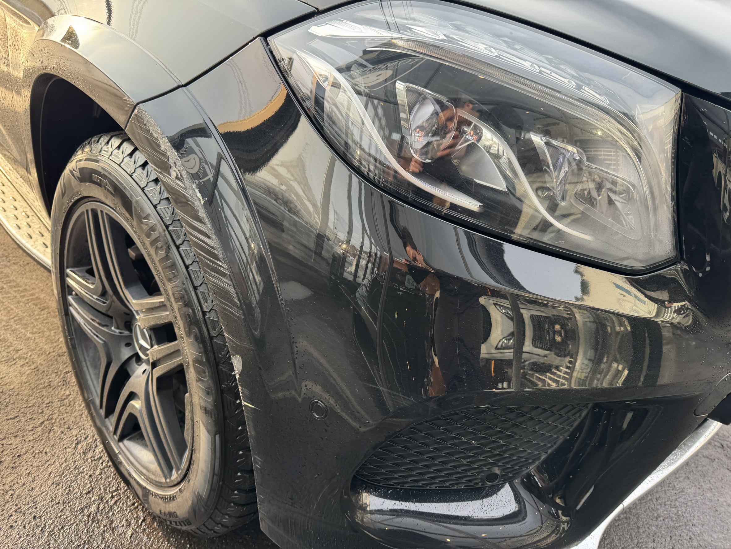 札幌 ベンツ バンパー傷 修理前