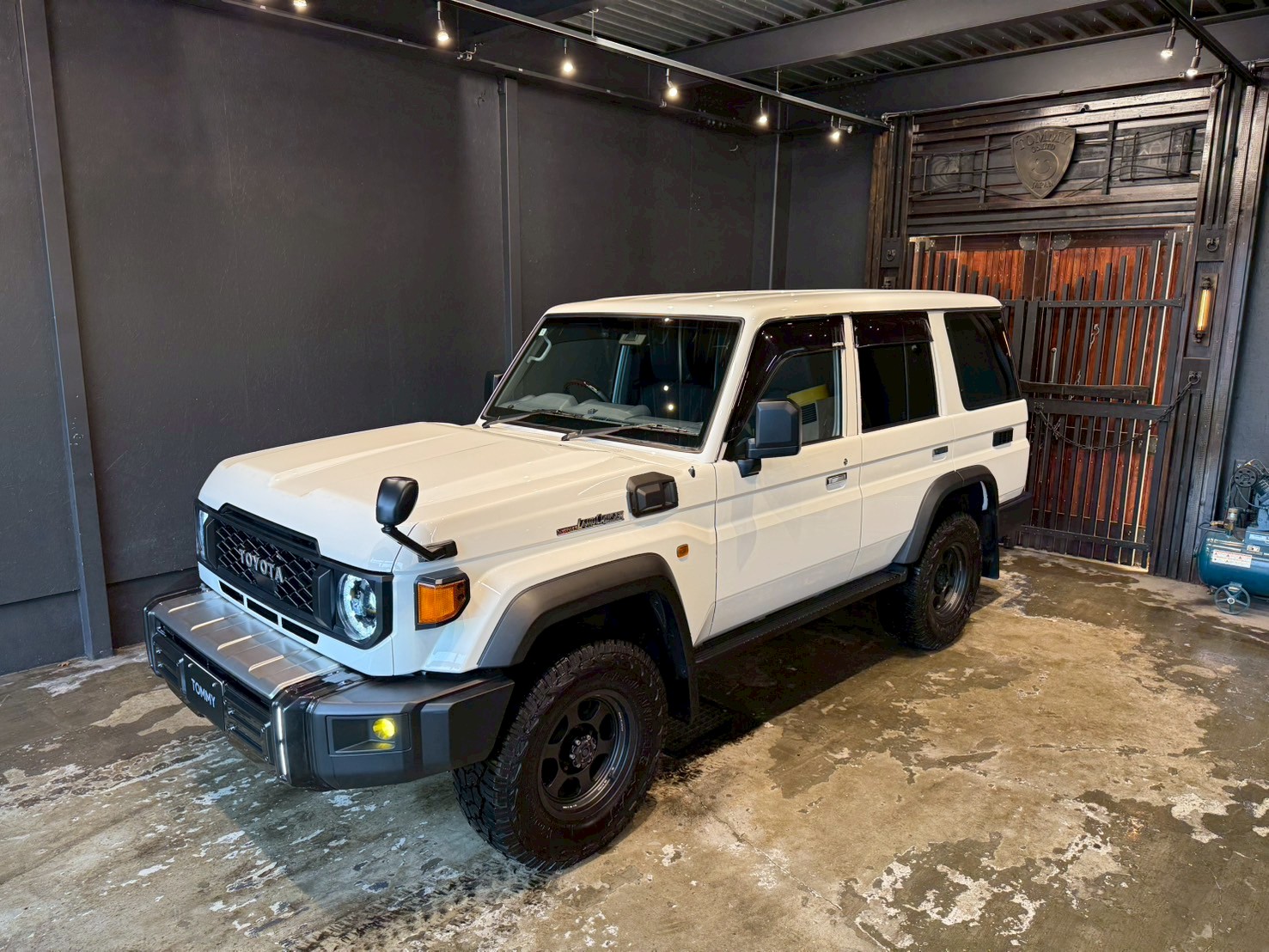 ランドクルーザー70 AX JAOS Selected by MODELLISTA