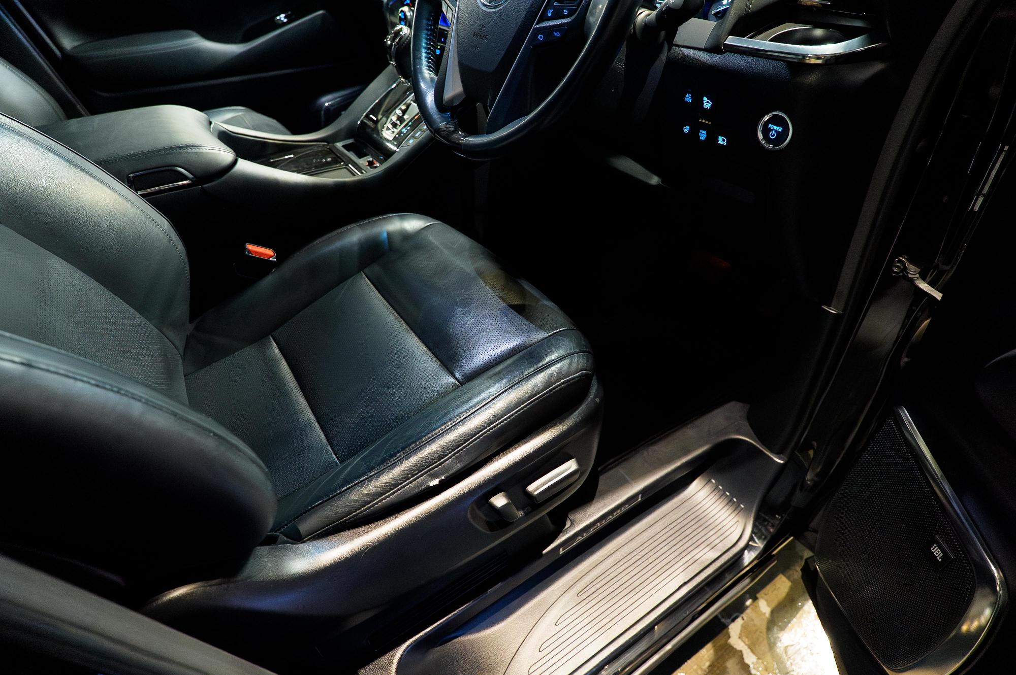 シートサイドにダメージあります。<br />
