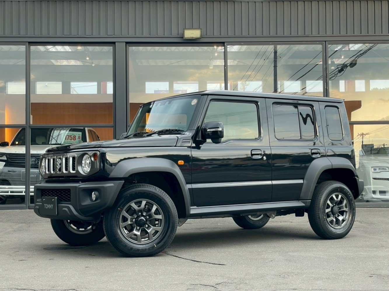 スズキ ジムニーノマド 1.5FC 4WD　ヒーテッドドアミラー・本革ステアリング