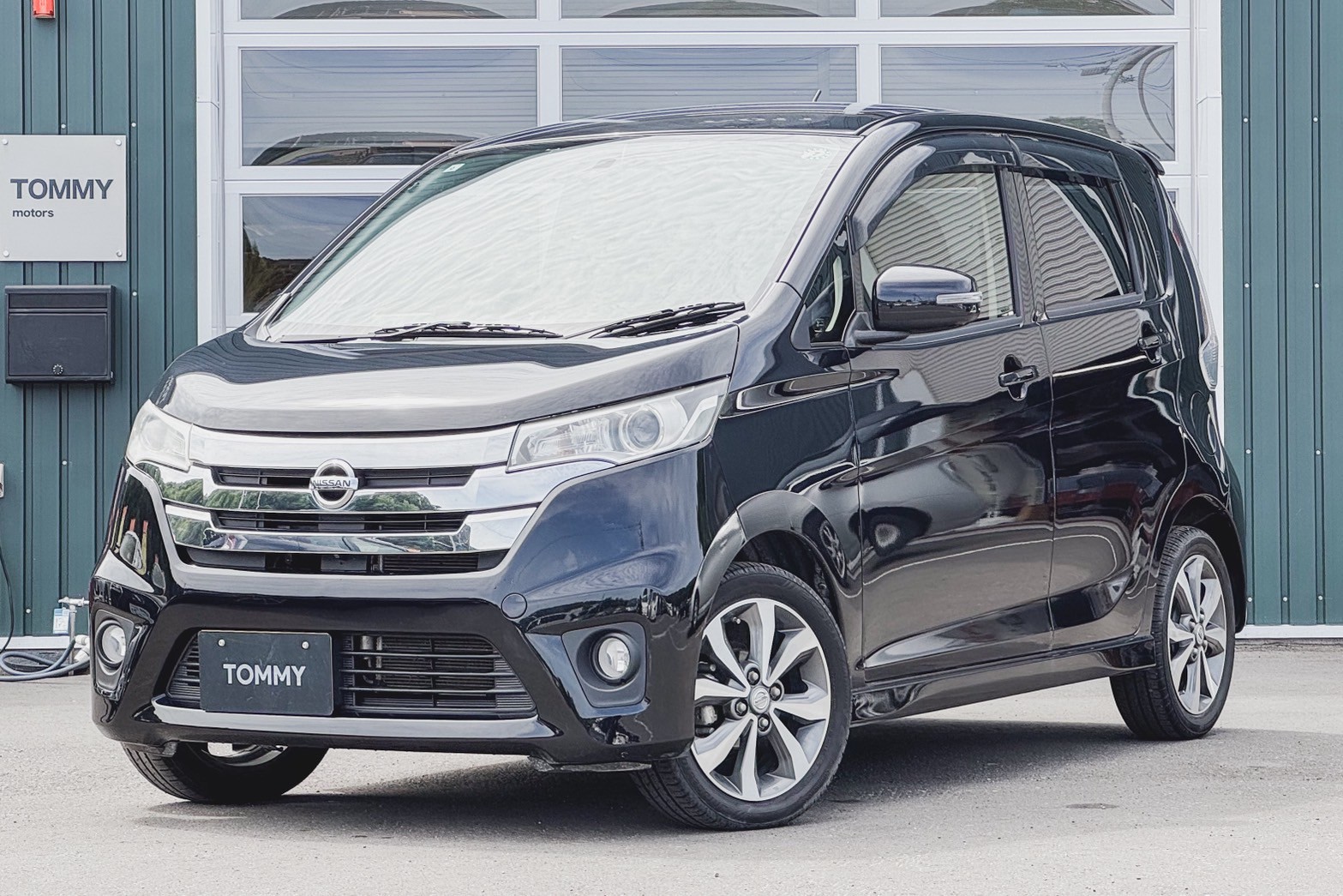 日産 デイズ 660ハイウェイスターG 4WD　バックカメラ・全方位カメラ・フルセグ・純正エンスタ・スマートキー・シートヒーター