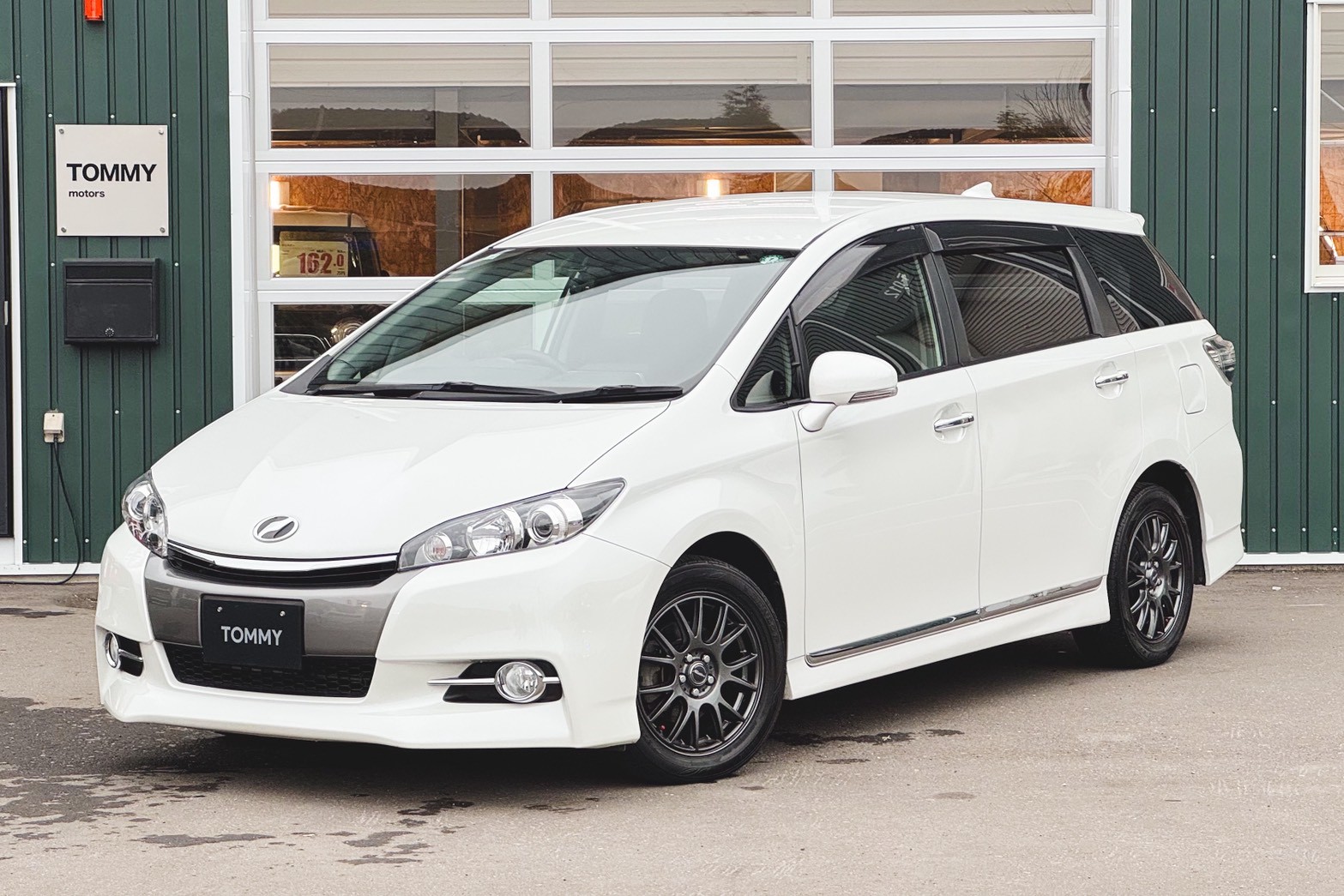 トヨタ ウィッシュ 1.8S 4WD　バックカメラ・記録簿付・アルパインナビ・フルセグ・ETC