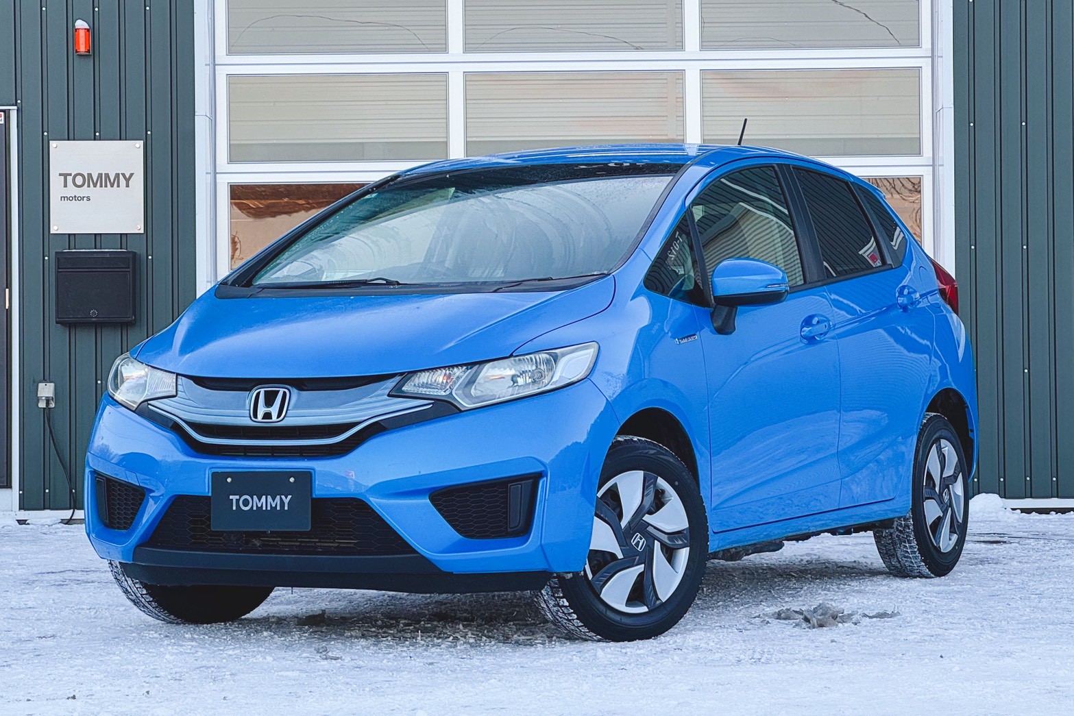 ホンダ フィット 1.5ハイブリッドFパッケージ 4WD　エンジンスターター・ETC・ドラレコ・純正ナビ・LEDドアミラーウィンカー・スマートキー