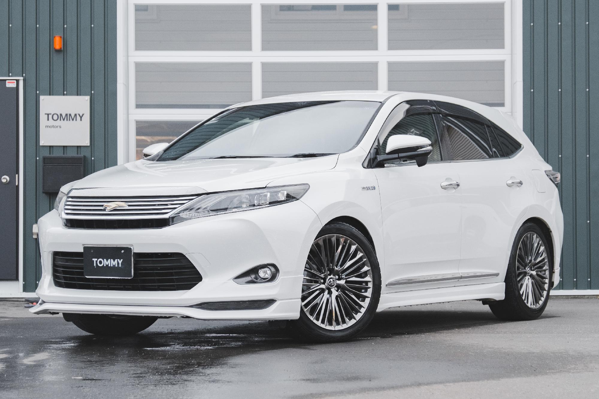 トヨタ ハリアー 2.5ハイブリッドE-Fourプレミアム 4WD　WALDジェニュインライン20インチAW・エスペリアスーパーダウンサス・純正フリップダウンモニター・記録簿付・バックカメラ・LEDヘッドライト