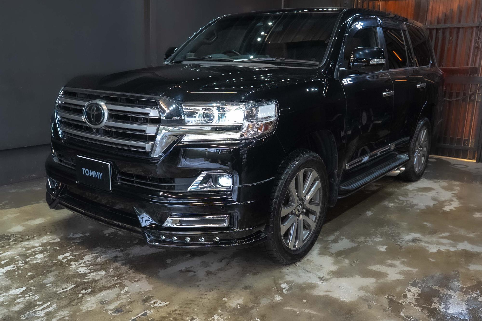 トヨタ ランドクルーザ200 4.6ZX 4WD 1ナンバー登録車5名乗り　WALDエアロ ムーンルーフ 本革 後席モニター 寒冷地仕様 全周囲カメ フルセグ Bluetooth