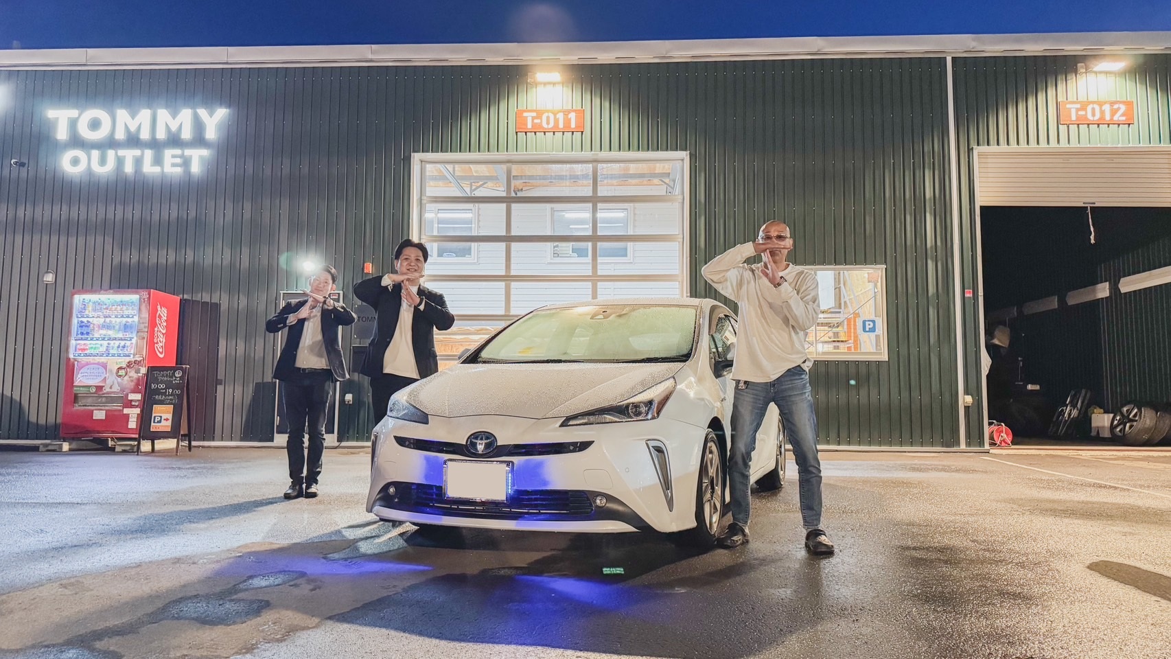 令和7年4月 H様 プリウス ご納車