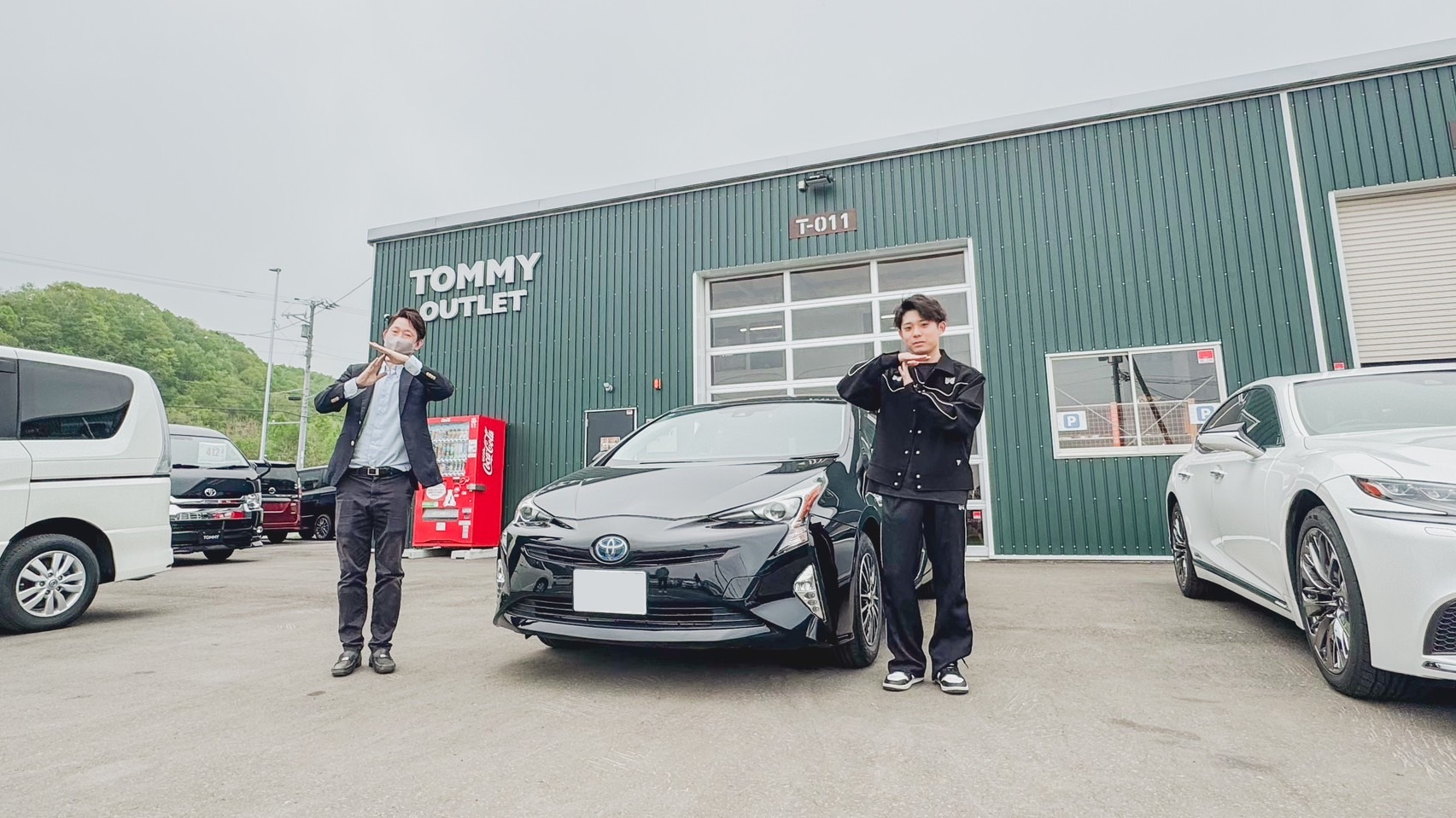 令和7年5月 H様 プリウス ご納車