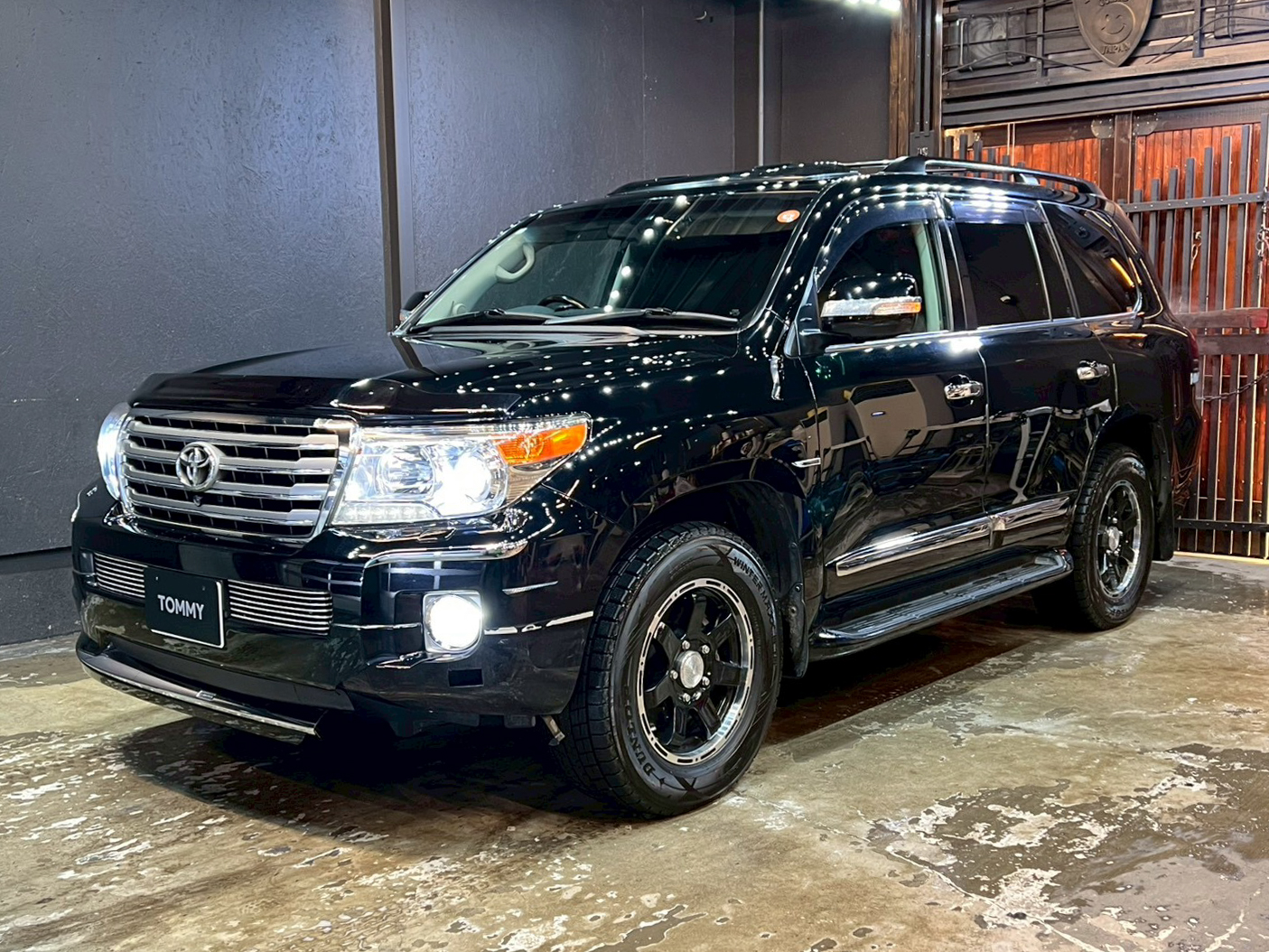 トヨタ ランドクルーザー 200 4.6ZX 4WD　フィリップダウンモニター ETC Bカメラ ムーンルーフ 