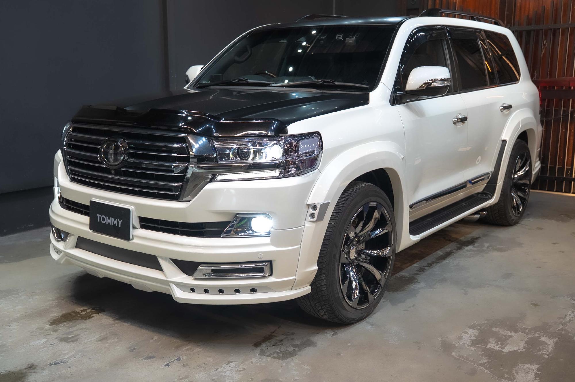 トヨタ ランドクルーザー200　WALDフルエアロ 22AW ブレーキシステム マフラー ムーンルーフ Grgoセキュリティ 