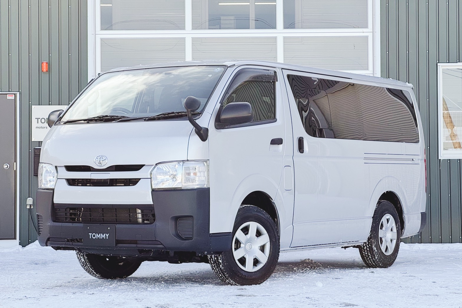 トヨタ レジアスエース 4ドアバン2.8ディーゼルT DXロング 4WD　バックカメラ・トヨタセーフティセンス・レーンキープアシスト・盗難防止装置